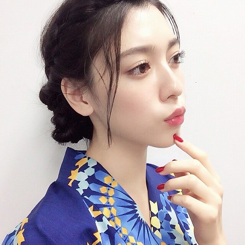 三吉彩花