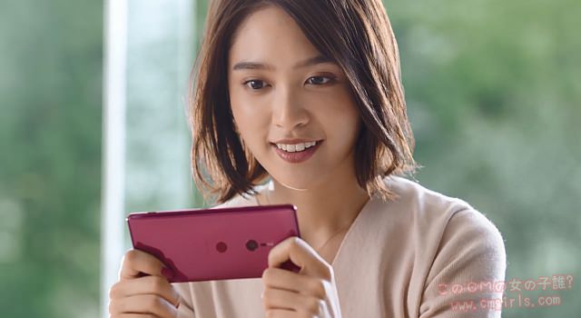 ソニーモバイル Xperia XZ3「ステンドグラス篇」